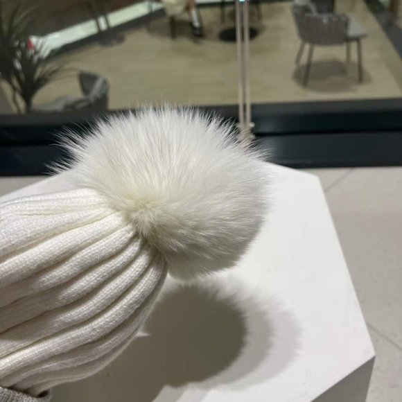 💎✨AUTHENTIC✨💎Prada hat - Picture 2 of 4